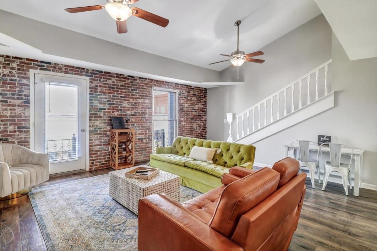 Eagle'S Landing Loft-Downtown Above Bull & Barrel Lägenhet Statesboro Exteriör bild
